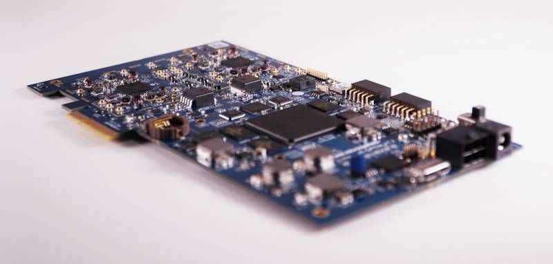 LimeSDR_QPCIe_Featured